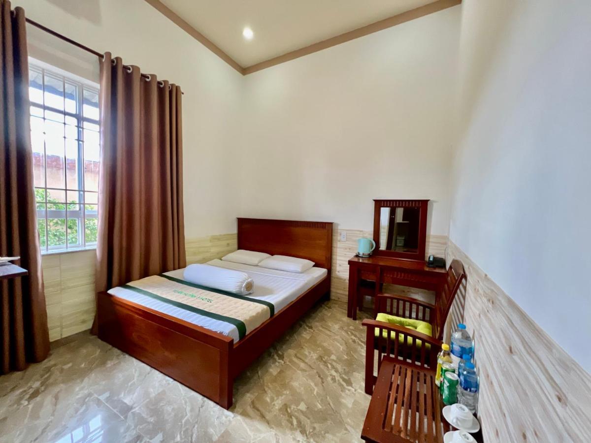 Xuan Huynh 3 Hotel Soc Trang Bagian luar foto