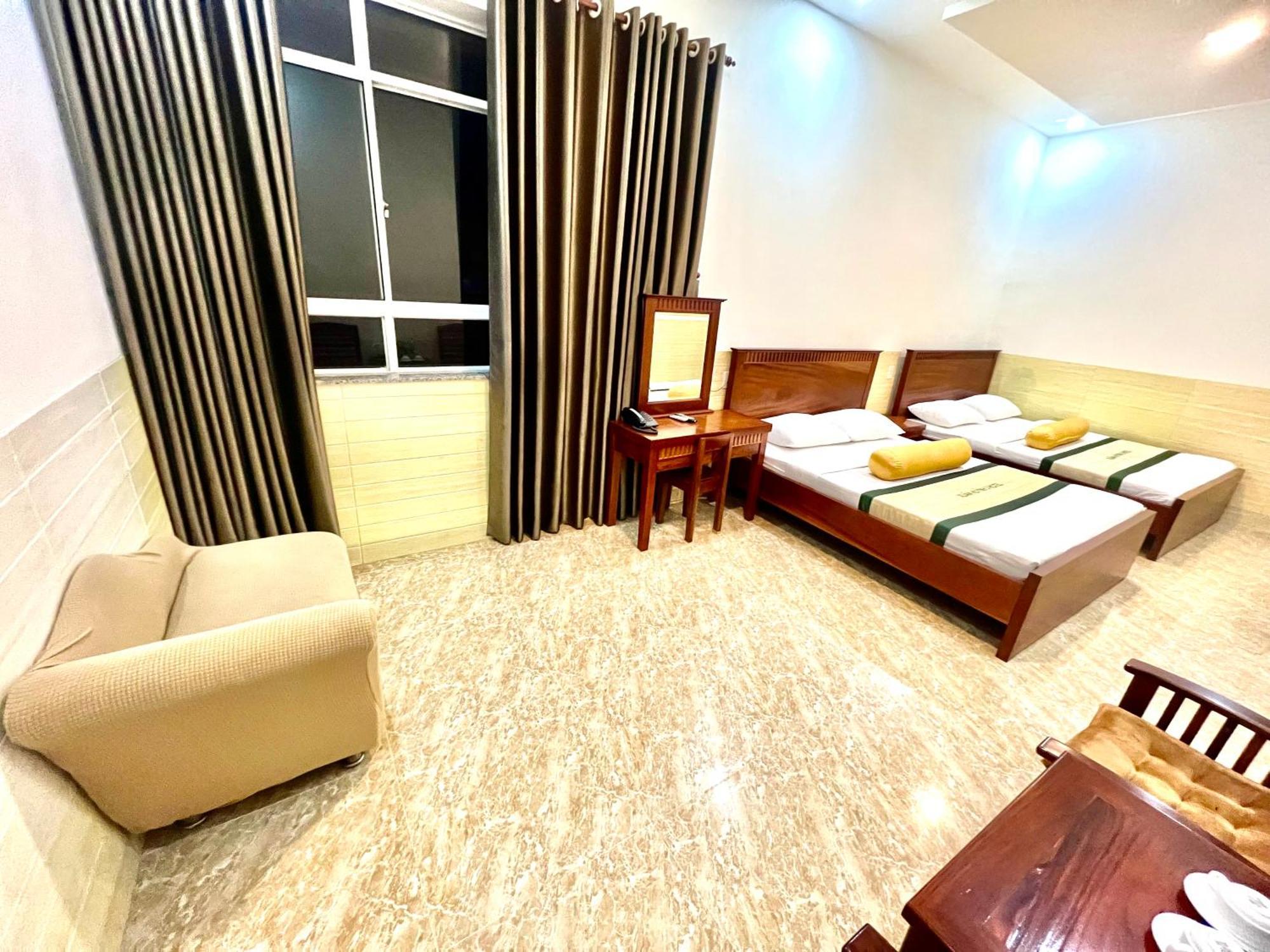 Xuan Huynh 3 Hotel Soc Trang Bagian luar foto