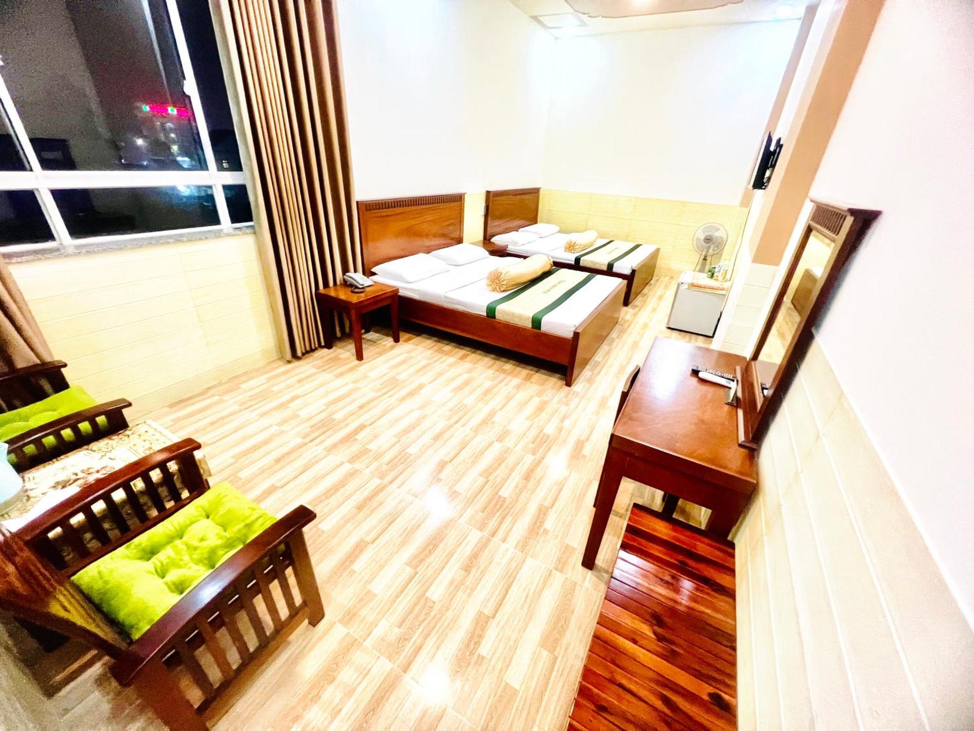 Xuan Huynh 3 Hotel Soc Trang Bagian luar foto