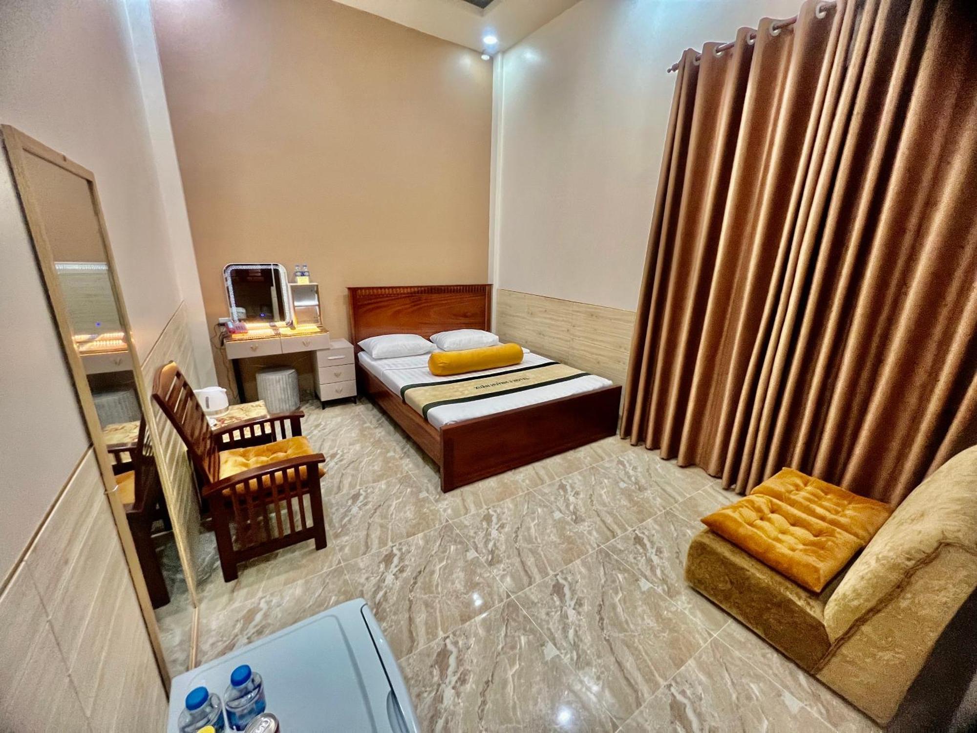 Xuan Huynh 3 Hotel Soc Trang Bagian luar foto
