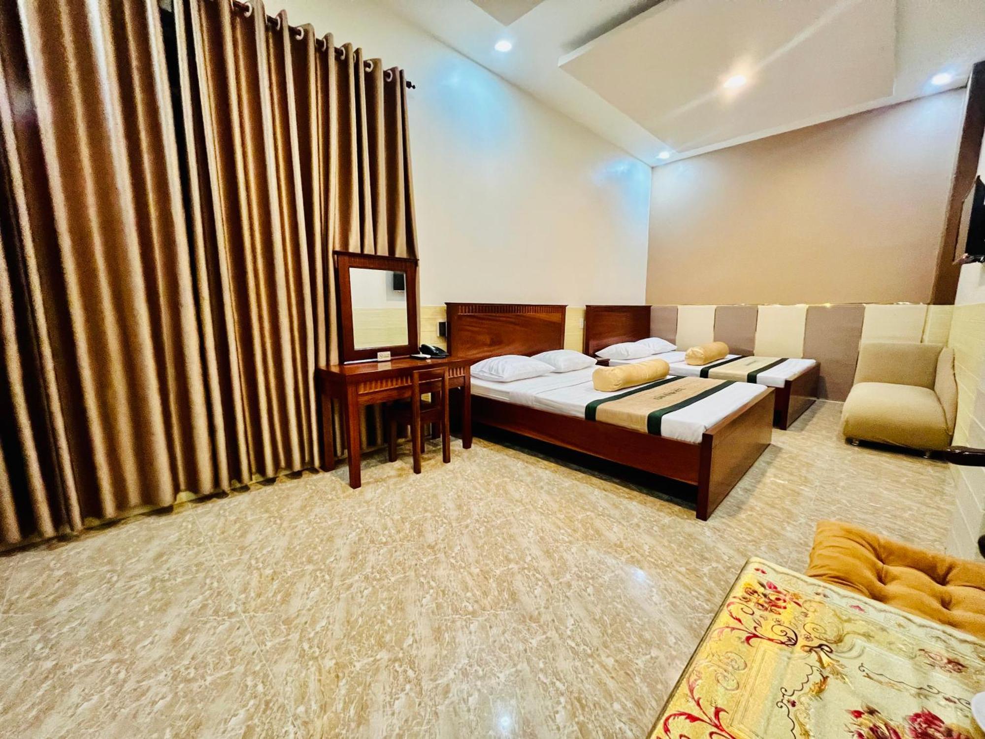 Xuan Huynh 3 Hotel Soc Trang Bagian luar foto